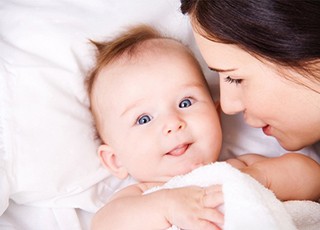 ضریب هوشی کودک با شیر مادر چند برابر می شود !